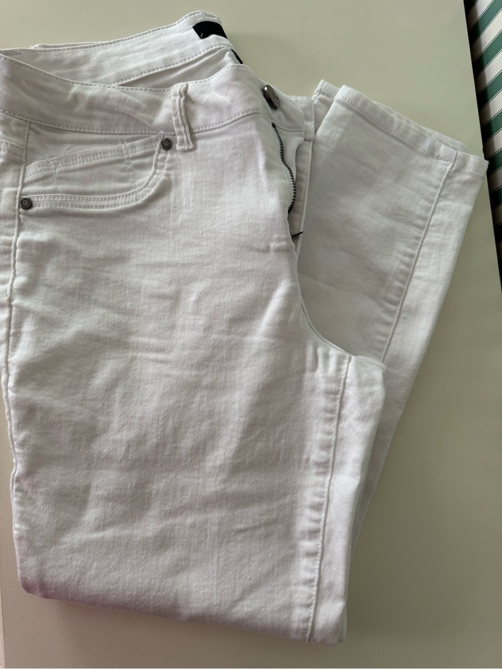 1822 Denim White Jeans